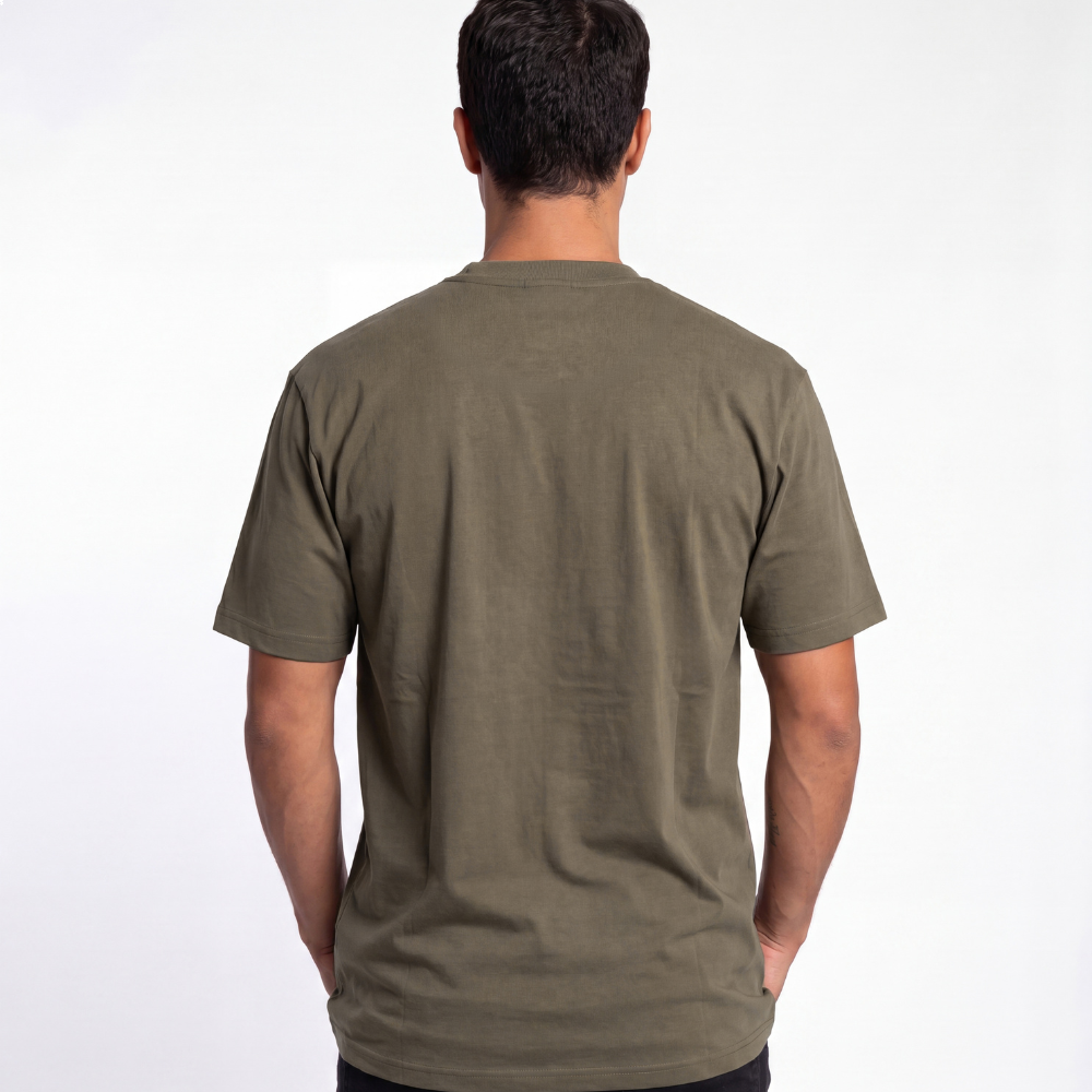 Camiseta Masculina Com Bolso Legendarios -Chumbo Camiseta Masculina Com Bolso Legendarios -Chumbo
