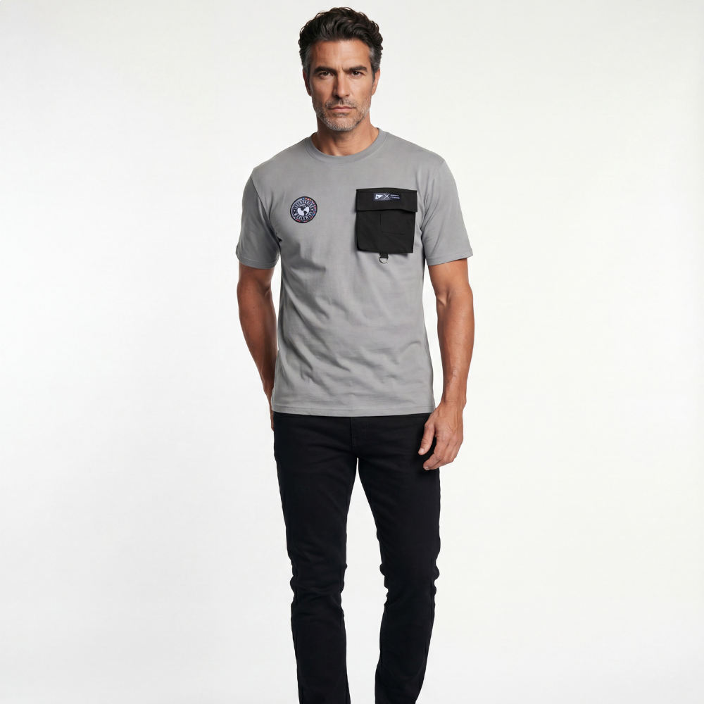 Camiseta Masculina Com Bolso Legendarios -Cinza