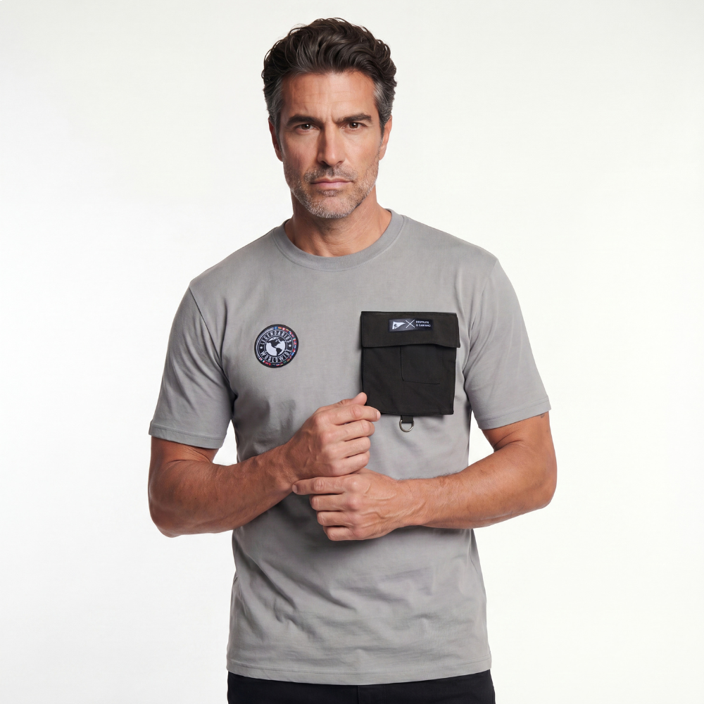 Camiseta Masculina Com Bolso Legendarios -Cinza
