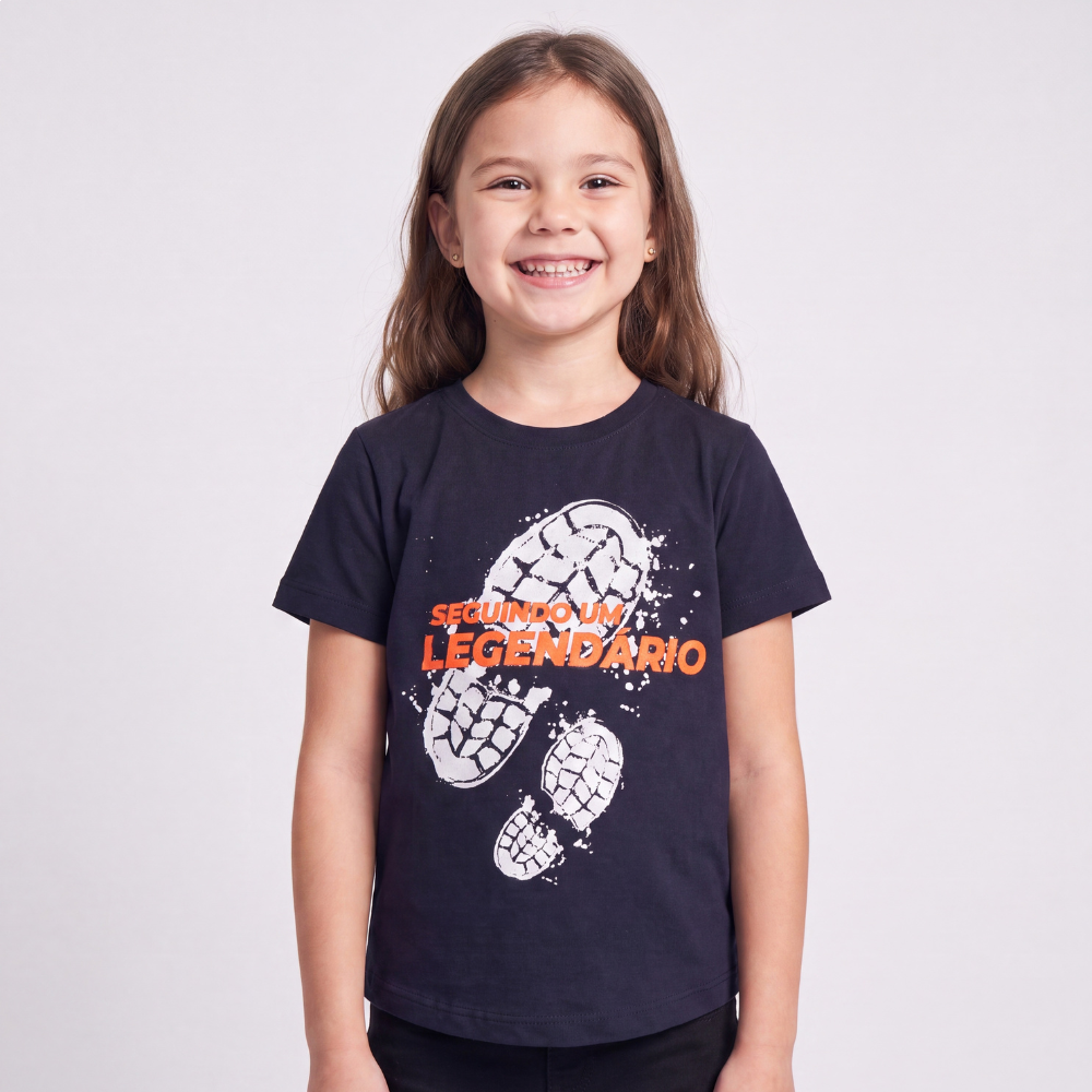 Camiseta Seguindo um Legendário(Pegadas)  - Preto