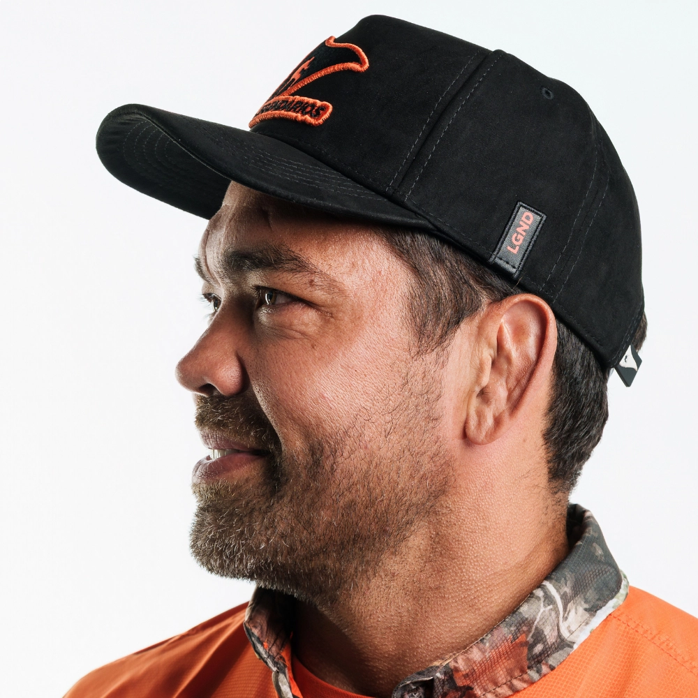 Boné Snapback Suede Preto Logo Laranja  -  Legendários