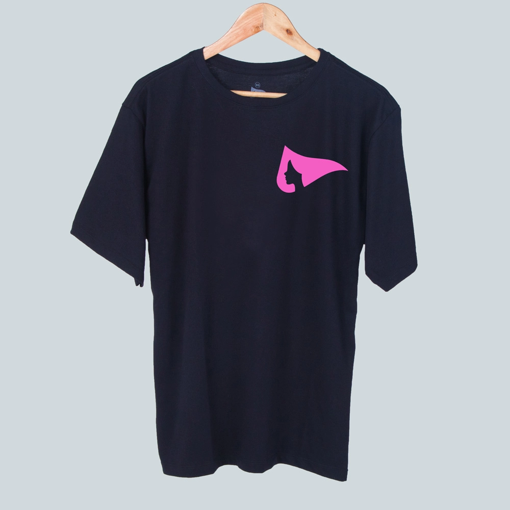 Camiseta Feminina Estampa Rosto Peito Preto