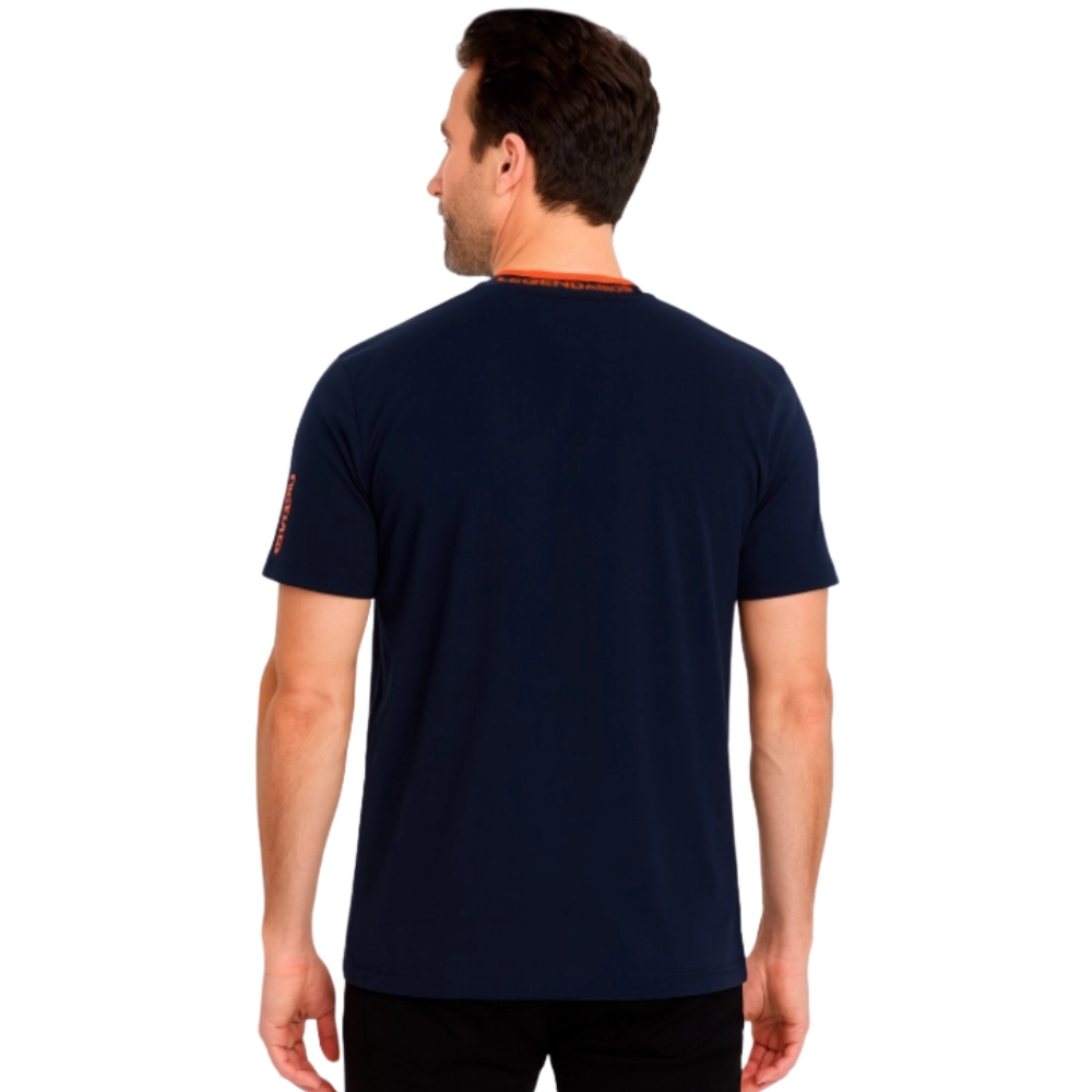 Camiseta Masculina Gola Retilinea